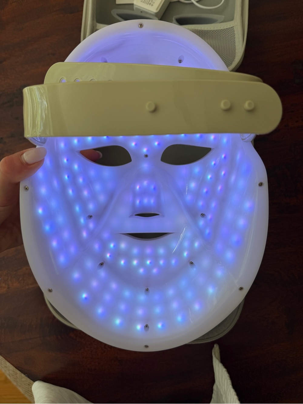 Women’s LED Face Mask — Rose Gold/White - Picture 11 of 11
